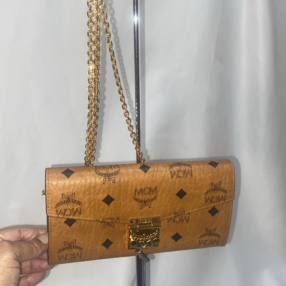 MCM Patricia Visetos Wallet on a Chain NWT in box - Picture 3 of 8